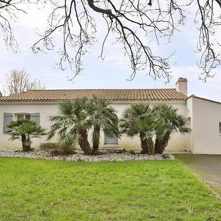 Holiday home Foyenne - Avec Piscine, Jacuzzi Et Sauna *