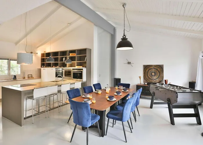 Foyenne - Piscine, Jacuzzi Et Sauna