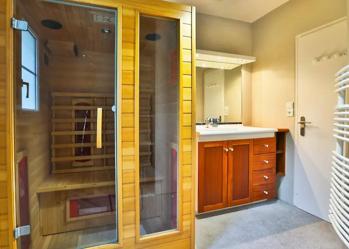 Foyenne - Piscine, Jacuzzi Et Sauna